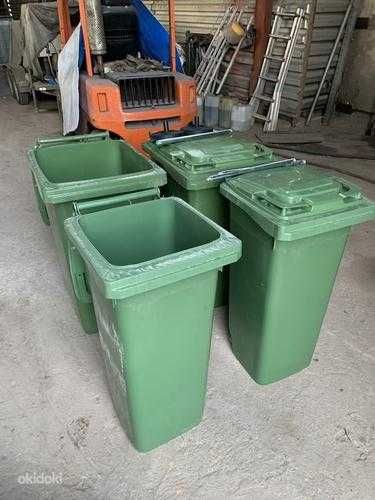 Axlat qutisi, konteynerlar 120 litrli yashil ranglar.