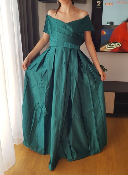 Vand rochie lungă,verde !