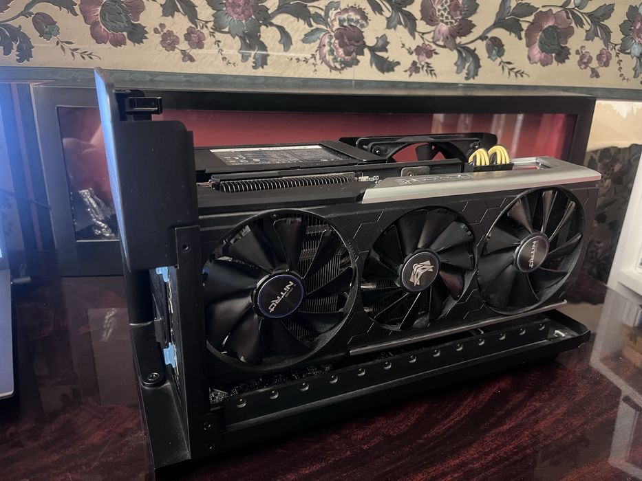 Внешняя видеокарта SAPPHIRE NITRO