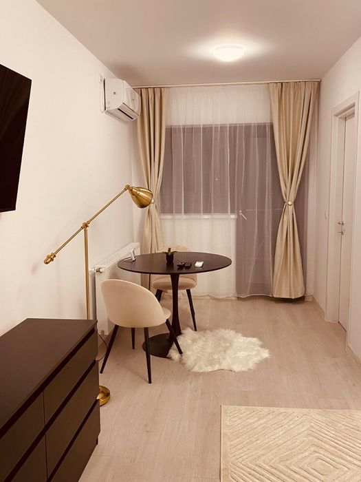 Inchiriere studio Hils Republica, la metrou, parcare inclusa