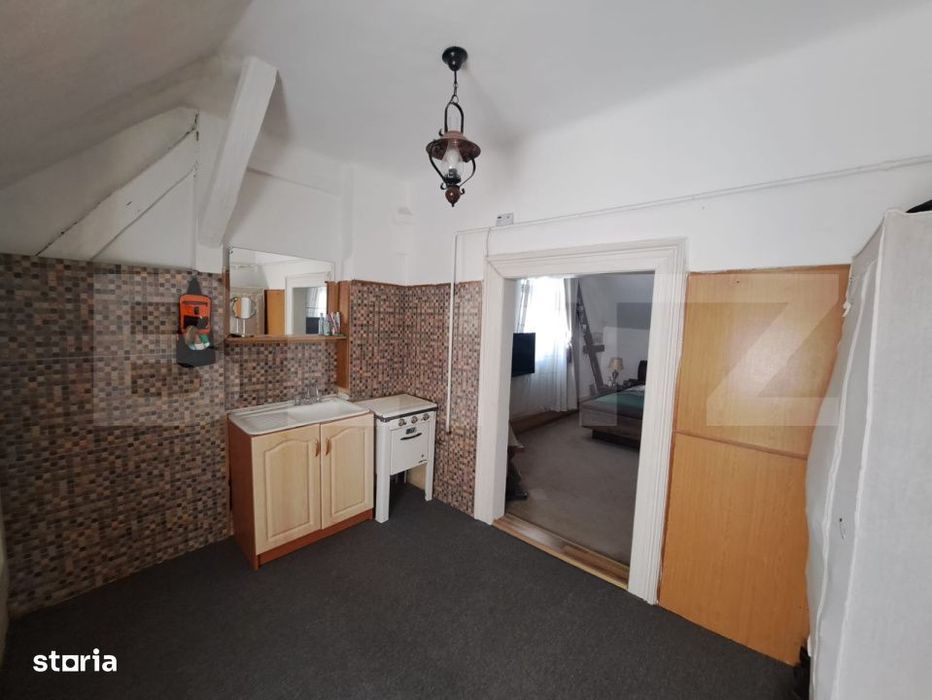 Apartament de vanzare, 6 camere, 182 mp, gradina comuna, Centrul Istor