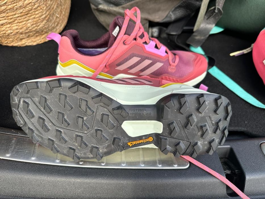 Încălțăminte sport tracking