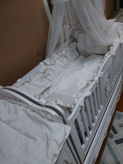 Детская кроватка