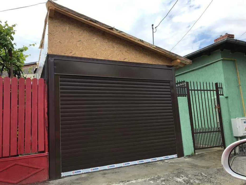 Garduri si porti din panouri stil jaluzele si alte modele disponibile