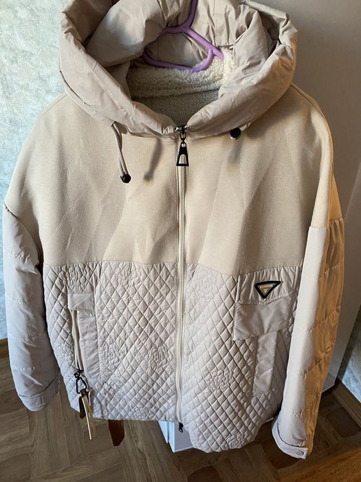 Продам женскую куртку