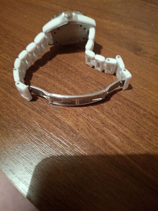 СРОЧНО Продам часы ШАНЕЛЬ женские