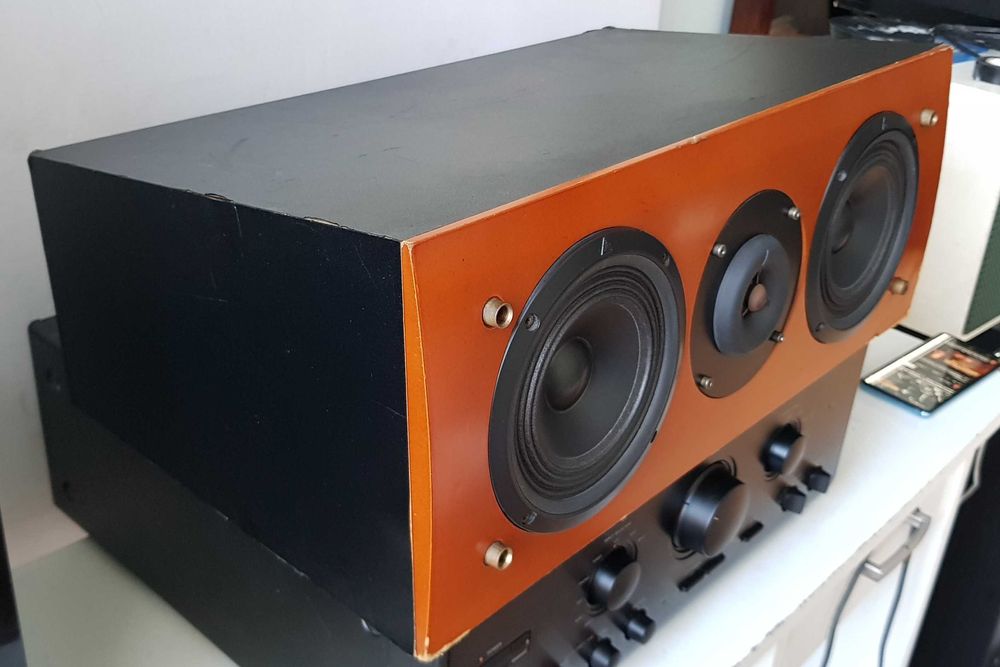 Triangle SAT 1 boxa centru center muzica filme