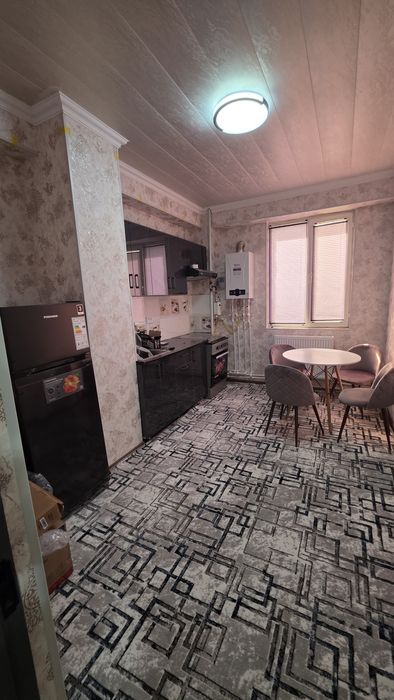 Tinchlik plaza sulton saroy domi