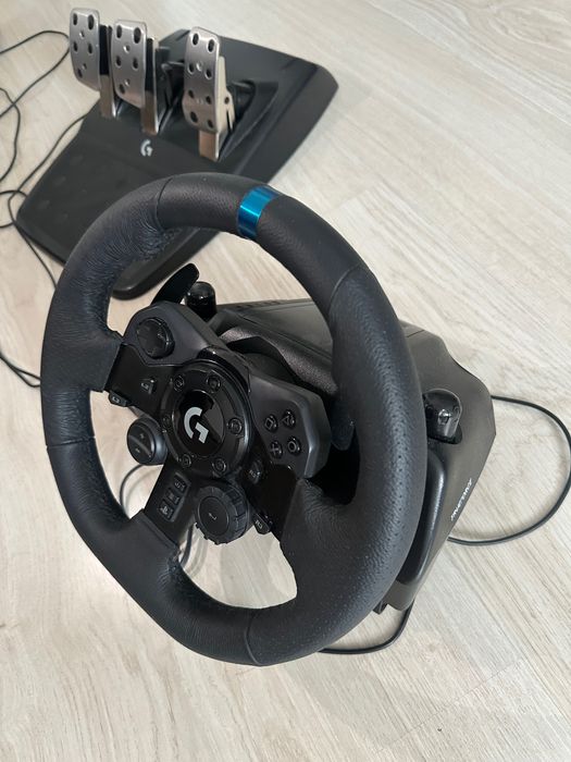Logitech G923, руль и педали