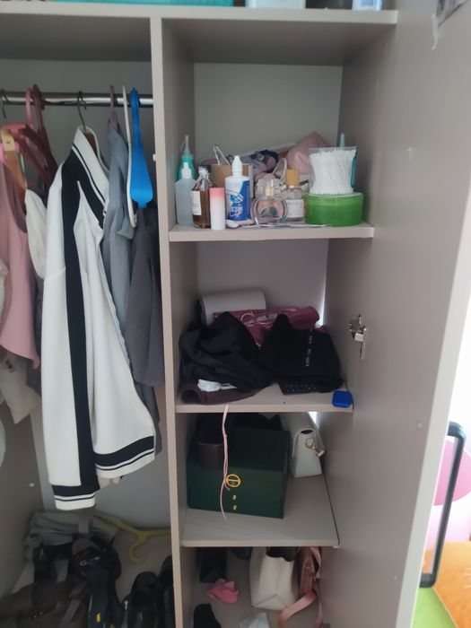 Продам  шкаф ширина 80 см