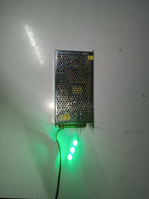 Продам блок питания на 12 вольт 10 А