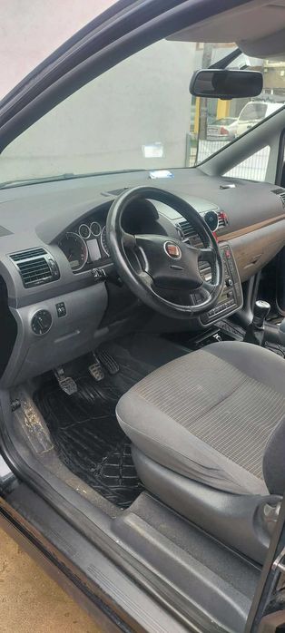 Кола Сеат Алхамбър