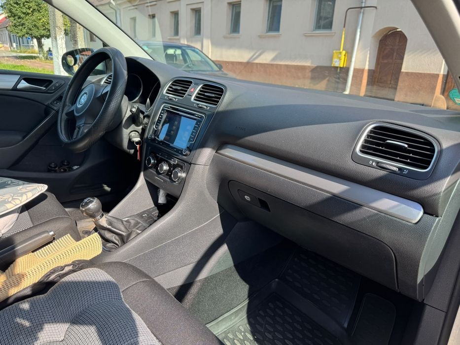 Volkswagen Golf 6 1.6 benzină
