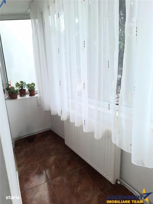 Decomandat, etaj2, Electroprecizia, Sacele, Brasov