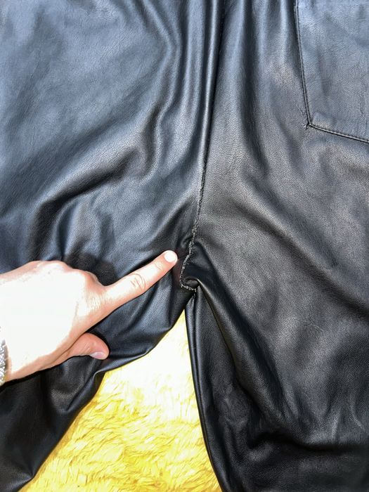 Pantaloni Young Rich White Zipp Eco Leather