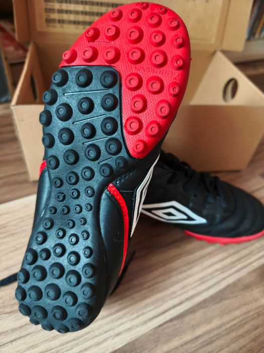 Детски футболни обувки (стоножки) Umbro