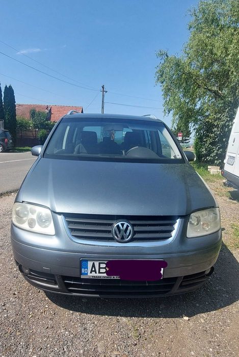 VOLKSWAGEN Touran 2004
