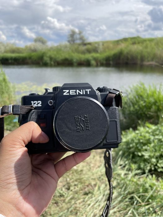 Продам Пленочный фотоаппара ЗЕНИТ 122