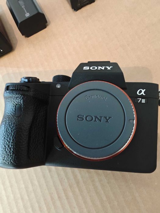 Aparat foto Sony A7III