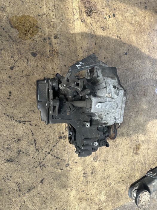 Ръчна кутия Ауди А1 1.6tdi-CAY