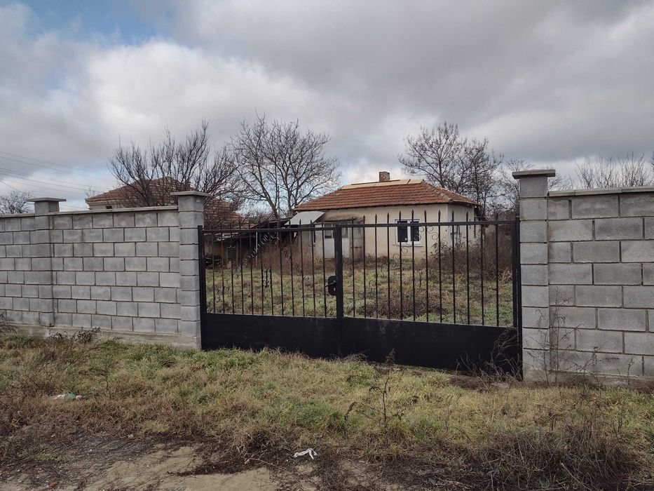 Продава се Къща в с. Кардам, Област Добрич - 300 кв.м за 102 €/кв.м - Снимка #3