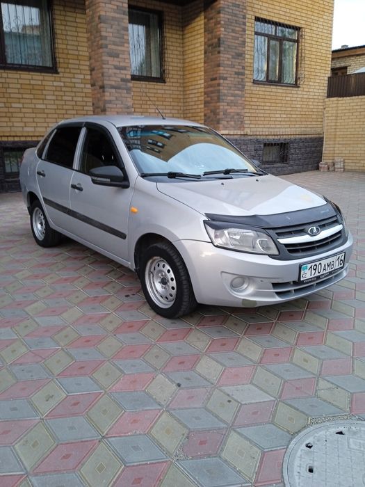 Продам лада гранта 2015г