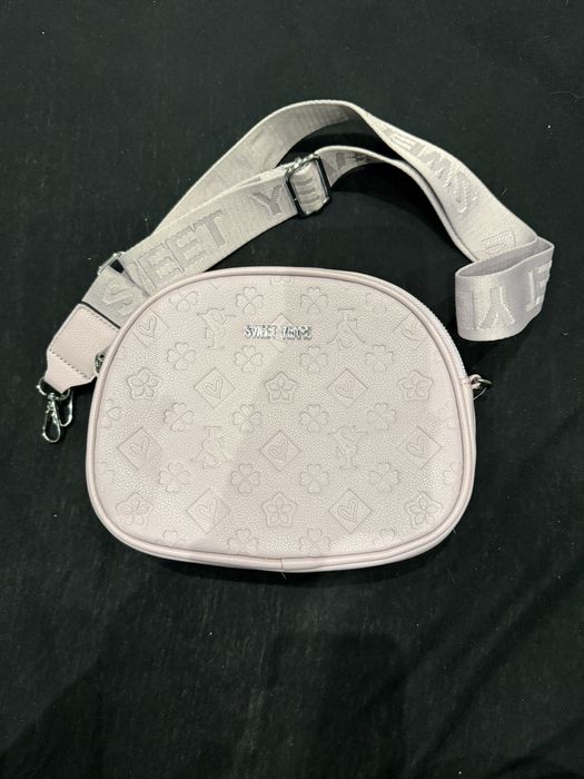 Виолетова чанта sweet years