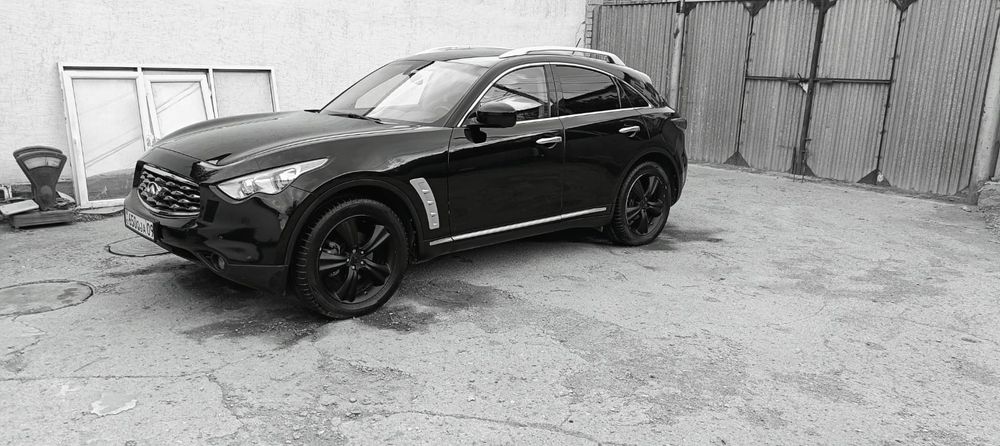 Продам Infiniti FX30 2008 год