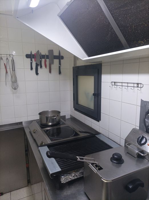 Продава се заведение за бързо хранене