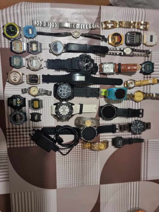 Най различни часовници със верижки и без в