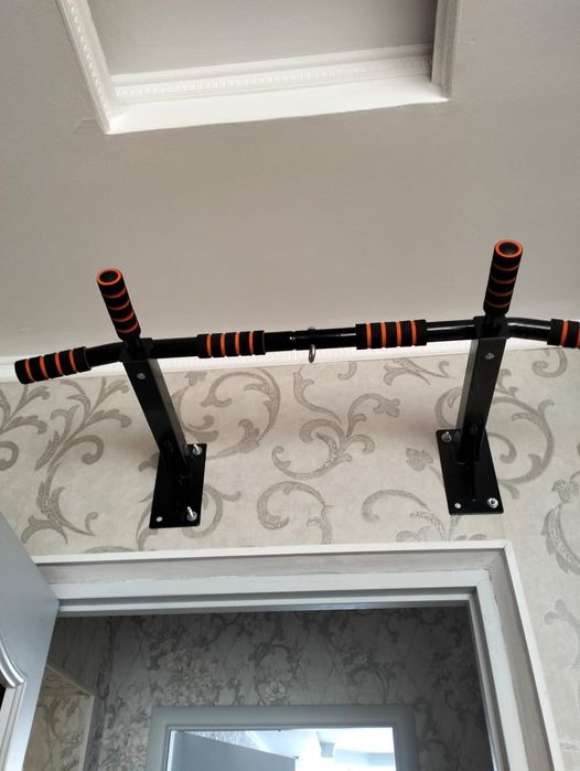 Продаю турник с резинкой