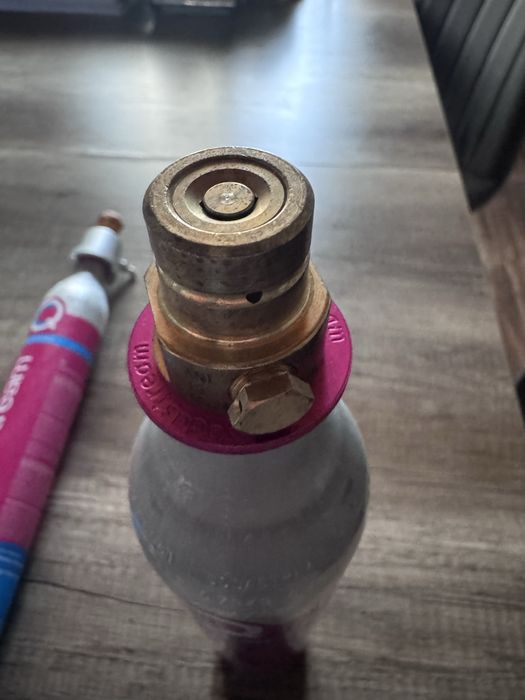 Butelie sodastream încărcată la schimb