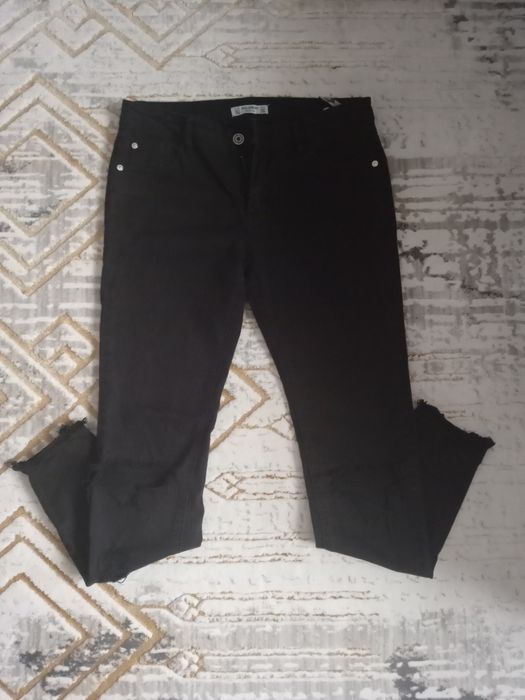 Blugi rupți - mar 36 - transport gratuit