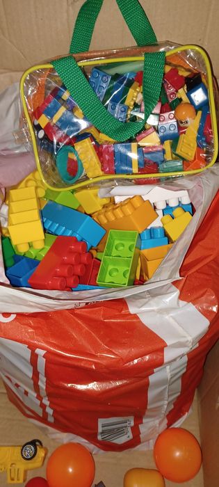 Продавам играчки