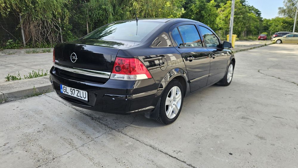 OPEL Astra 2010 — imagine 3