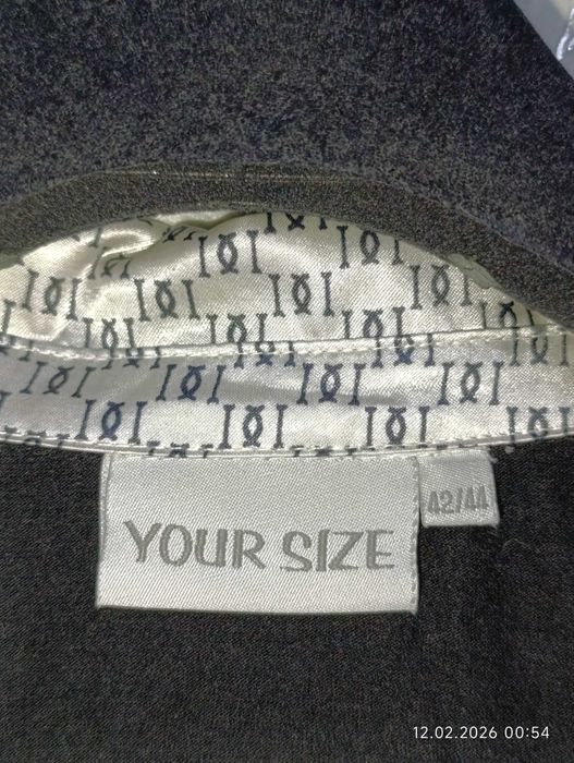 Трикотажная рубашка, размер 48-50.