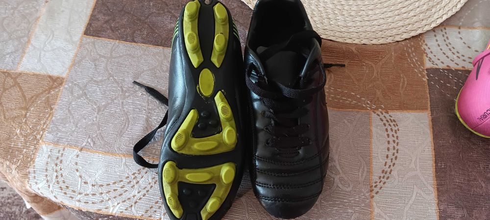 Бутонки за футбол