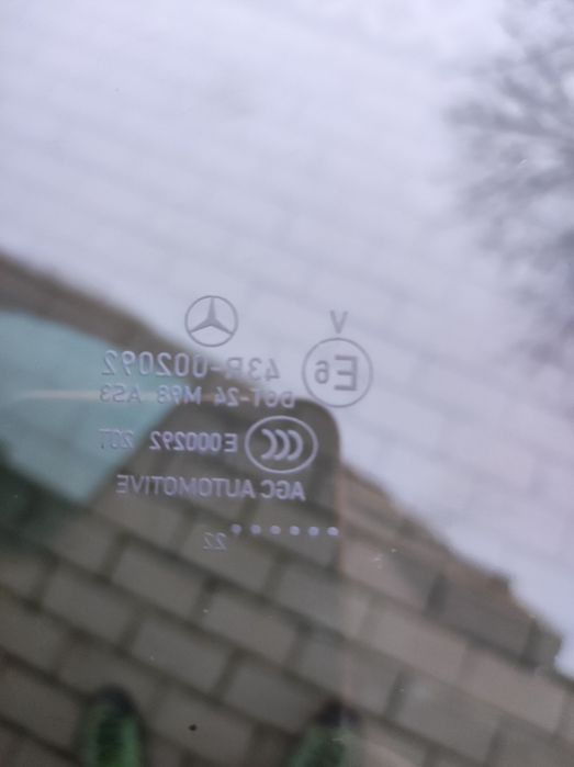 Предно и задно ляво стъкло за Мерцедес eqa-gla  2020-2025г.
