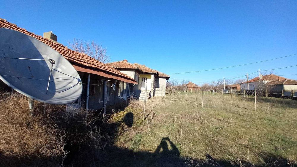 Продава се Къща в с. Тодорово, Област Разград - 250 кв.м за 164 €/кв.м - Снимка #3