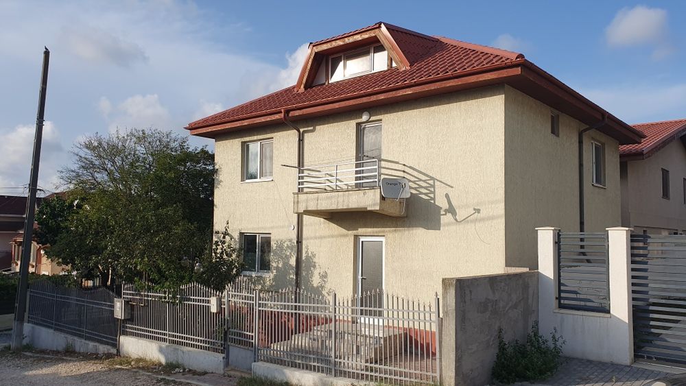 Casa de inchirait lakeside ovidiu sud