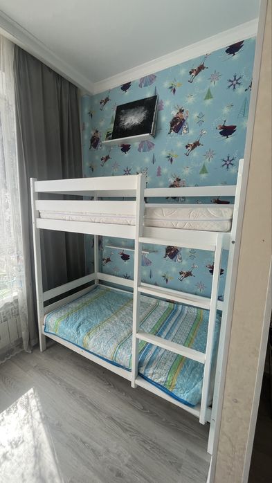 двухъярусная кровать