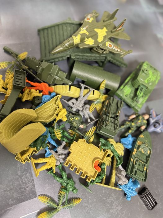 наборы игрушек — всего по 3000 тг!