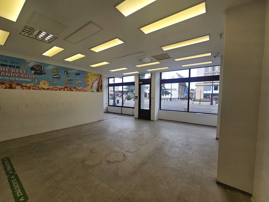 Spațiu comercial ultracentral de închiriat