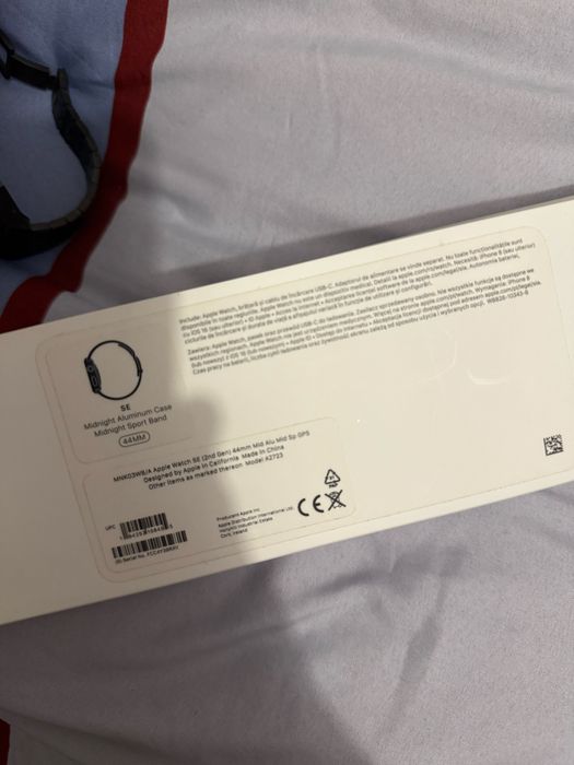 Apple Watch SE 44mm – Midnight + brățară metalică