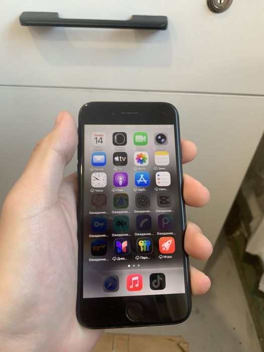 Iphone se [черный]