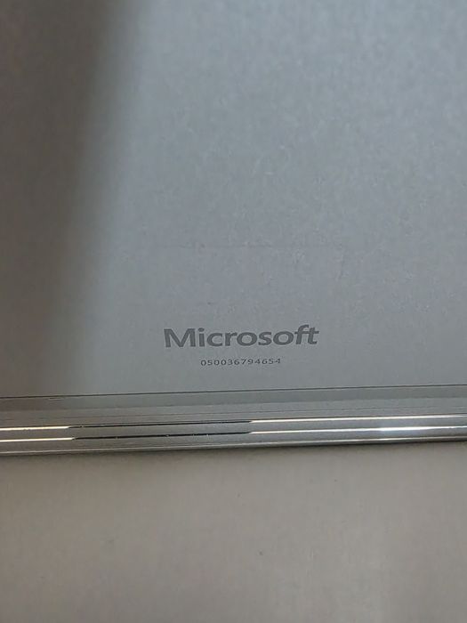 Echipament Surface book 2, i5, 8gb, 256 GB, 13.4" screen