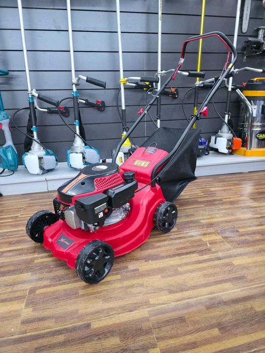 Газонокосилка бинзин и электр газон у'ргич