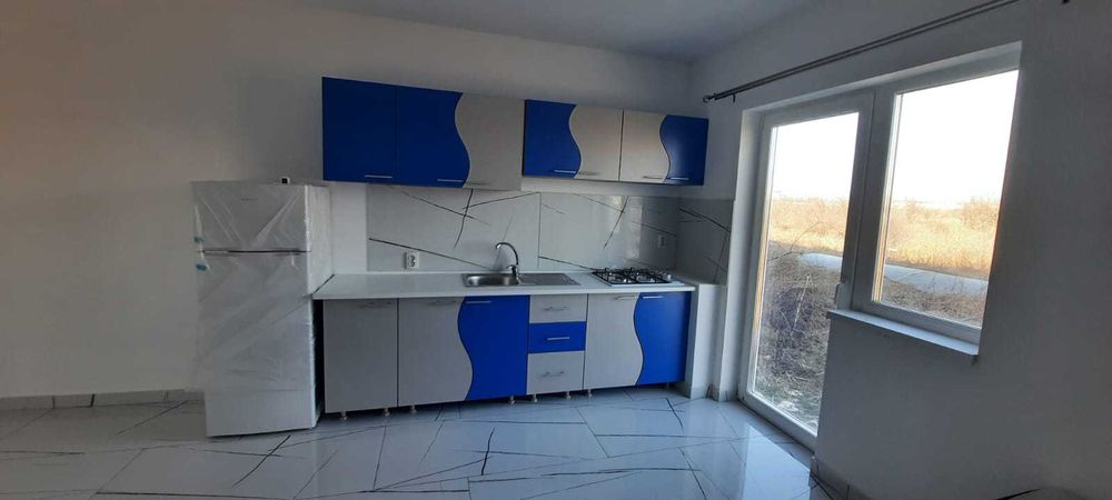 Inchiriere garsoniera la curte