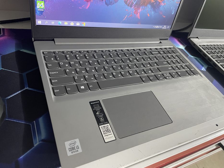 в идеале  Lenovo Core i3! SSD 512Gb