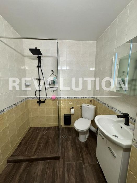 Дава се под наем Тристаен апартамент в Пловдив, Център - 110 кв.м за 650 € - Снимка #6